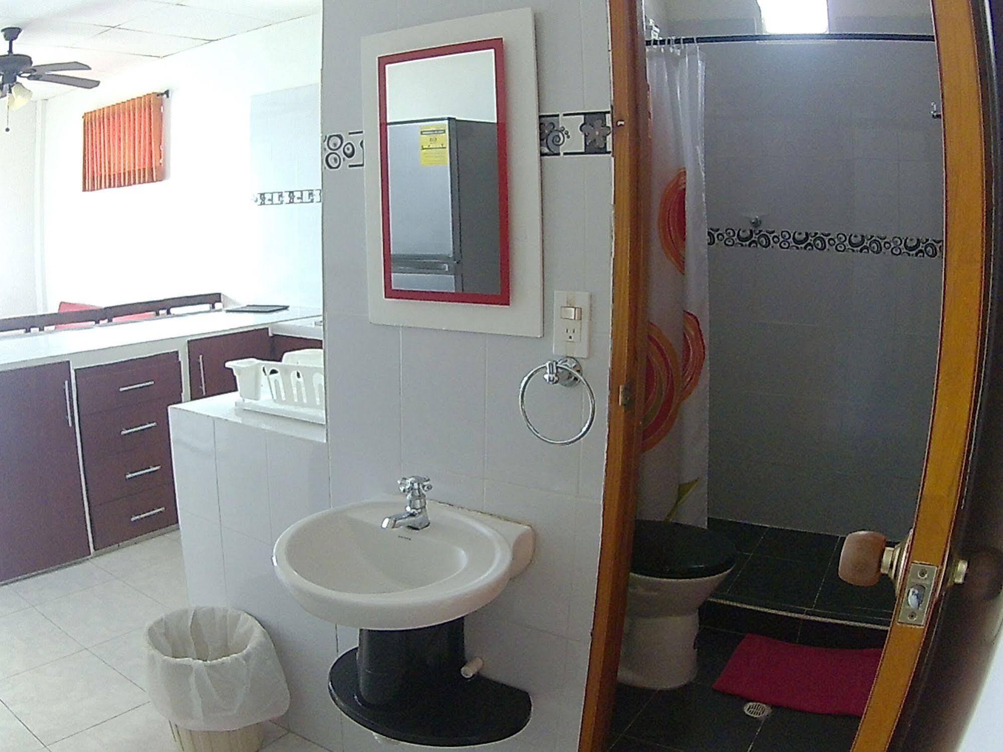 Apartamentos Rocky Cay Bay San Andrés エクステリア 写真